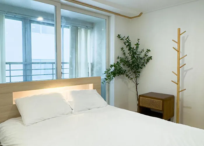 Revstay Gangnam Nonhyeon アパート