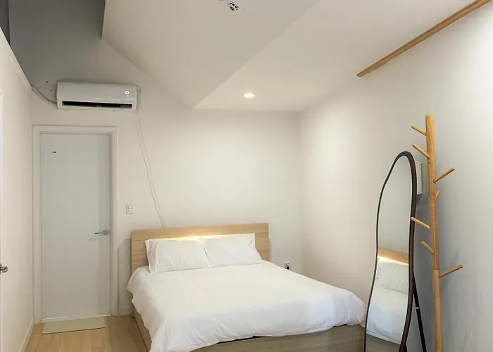 Revstay Gangnam Nonhyeon * ソウル特別市