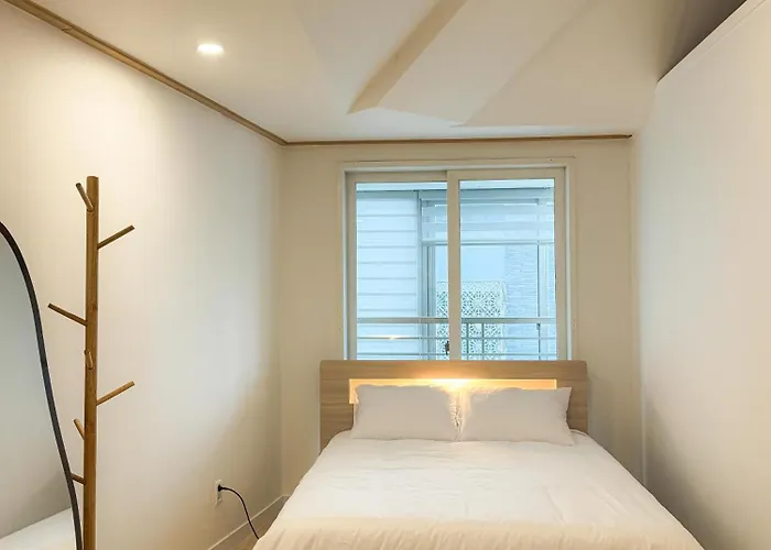 Revstay Gangnam Nonhyeon * ソウル特別市