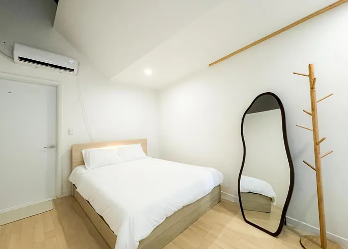 Revstay Gangnam Nonhyeon * ソウル特別市