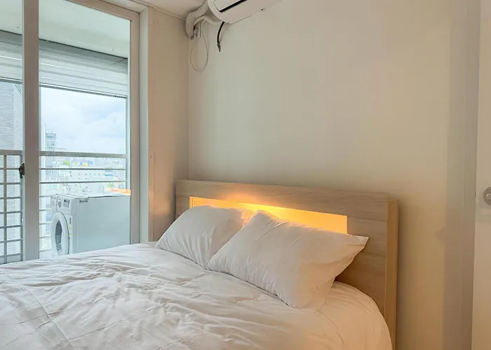 Revstay Gangnam Nonhyeon * ソウル特別市